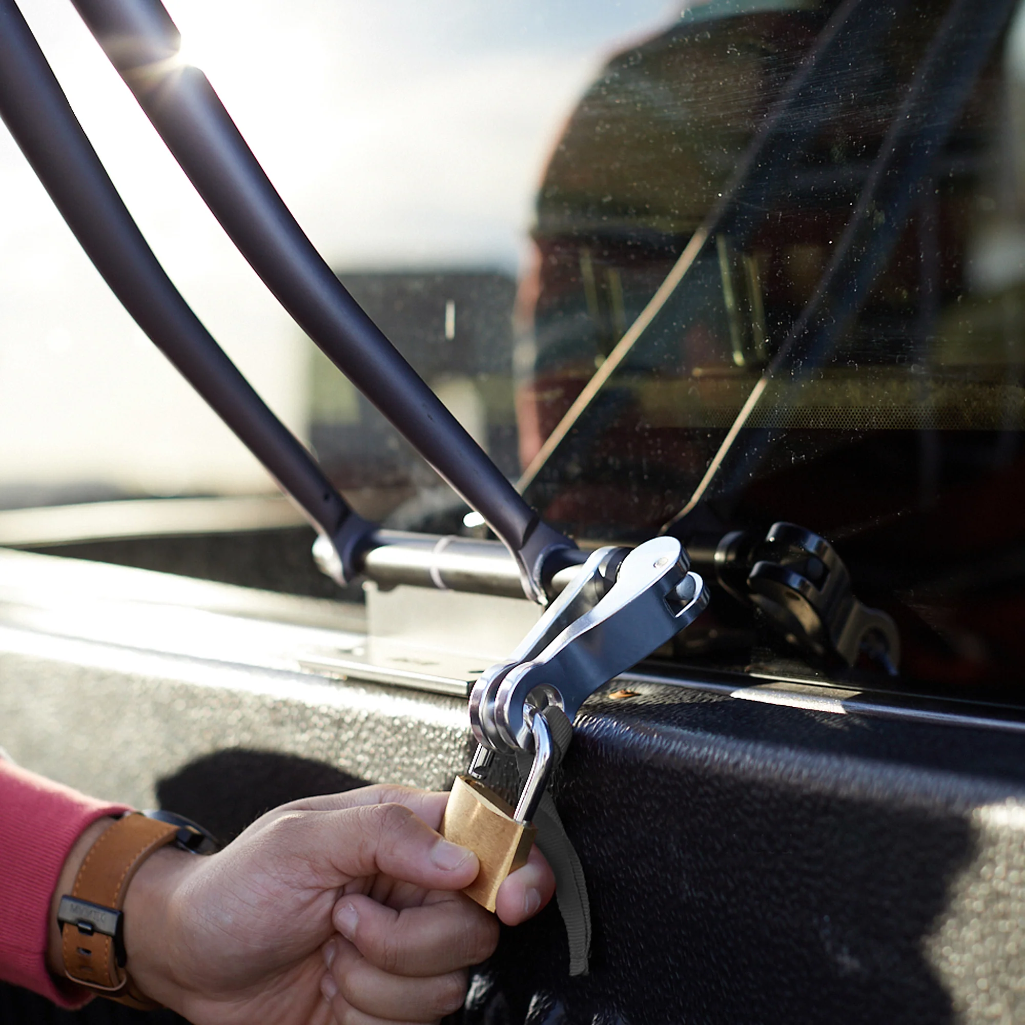 Bike Hitch Pro with Lock - Image 6