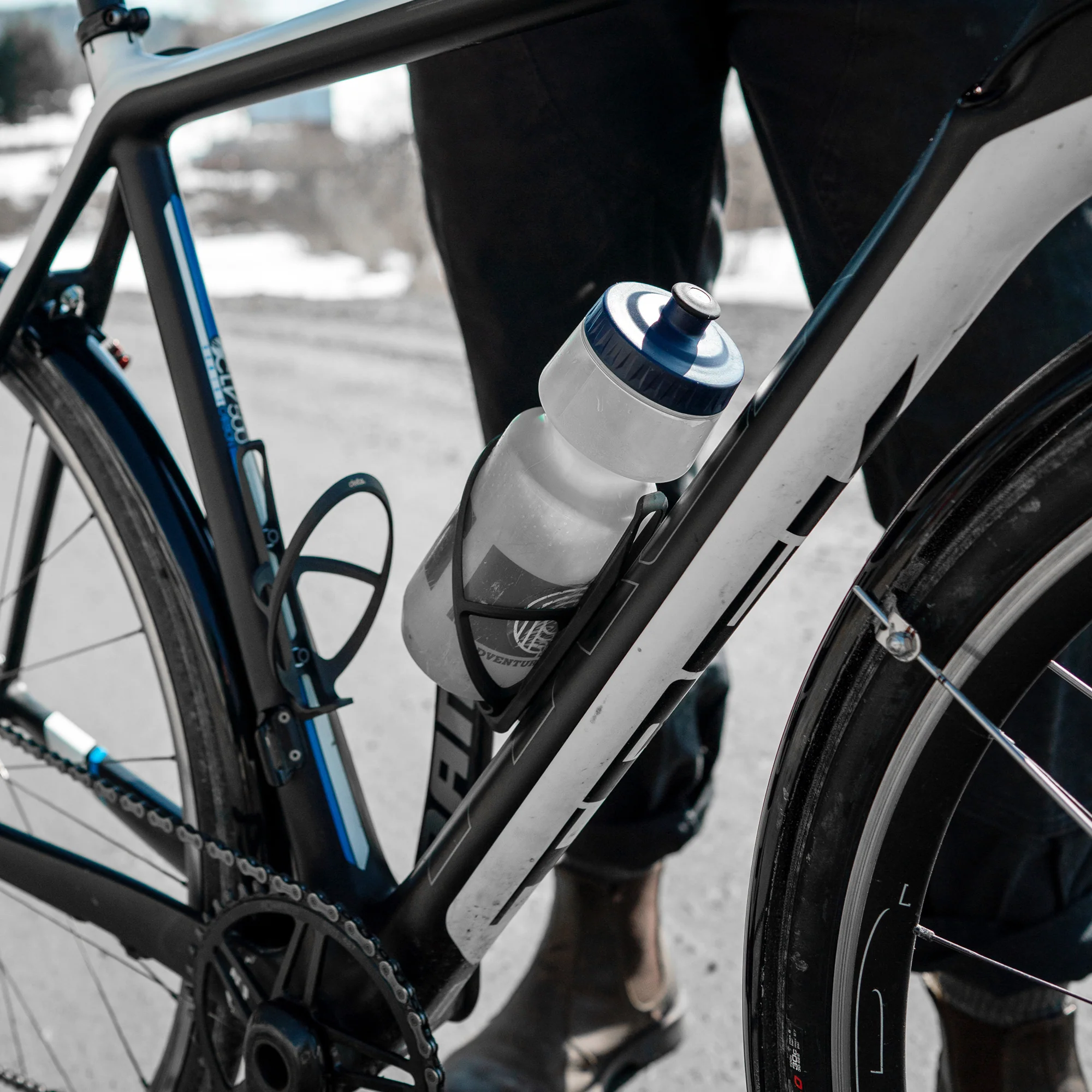 Carbylon Bottle Cage - Image 6