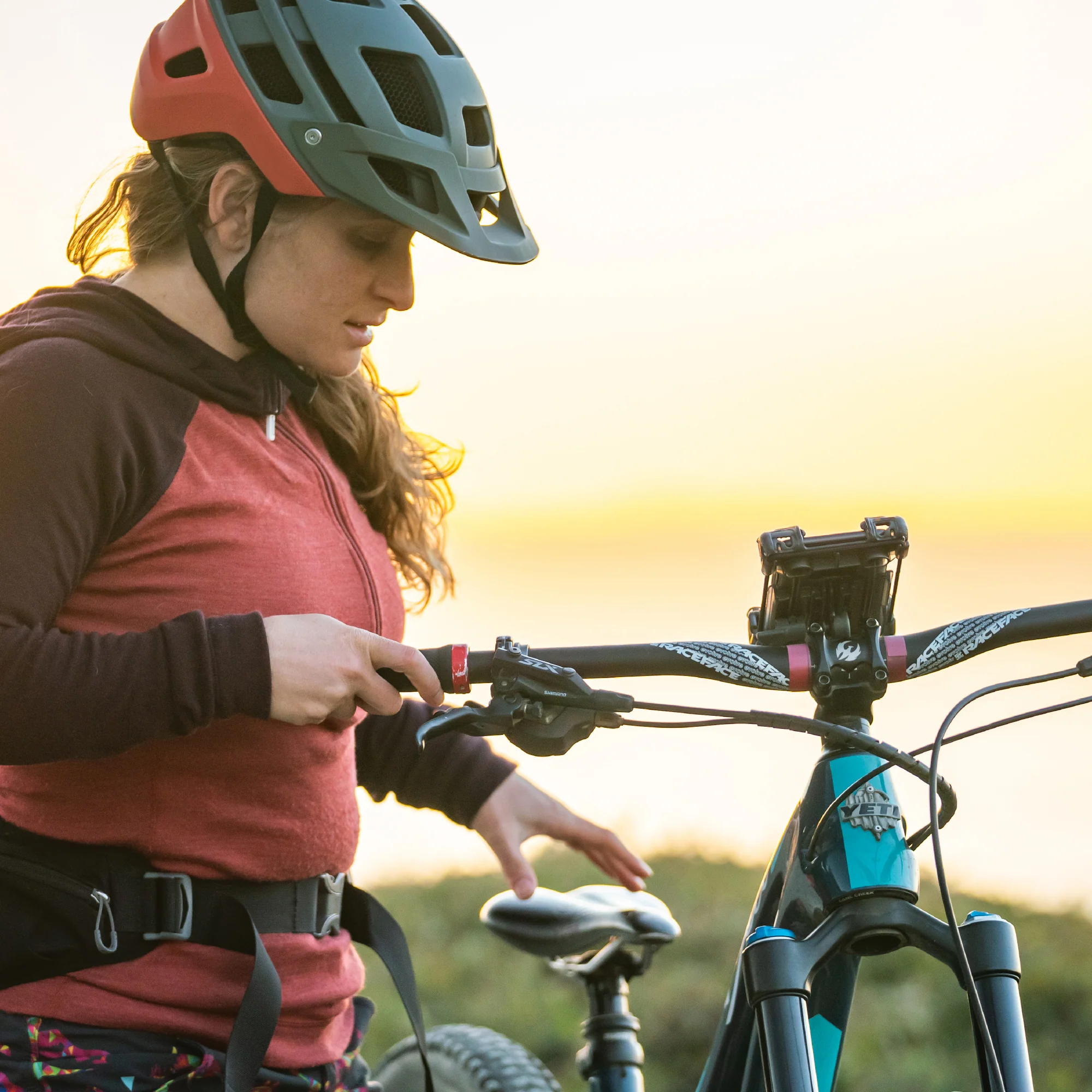 Hefty+ Phone Holder - Image 4